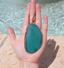 Load image into Gallery viewer, Beautiful Blue Agate Necklace