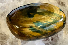 Load image into Gallery viewer, Blue Tiger Eye/ Hawk Eye Palm Stone P59