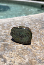 Load image into Gallery viewer, Raw Emerald Stone P2-28