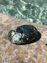 Load image into Gallery viewer, Azurite Malachite Palm Stone P2-31