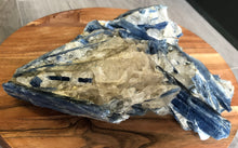 Load image into Gallery viewer, Kyanite Stone B