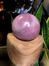 Load image into Gallery viewer, Rose Quartz Sphere