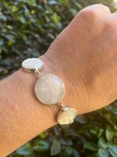 Load image into Gallery viewer, Mother of Pearl Bracelet