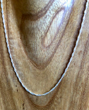 Load image into Gallery viewer, Spiral Sterling Silver Chain 18 Inch