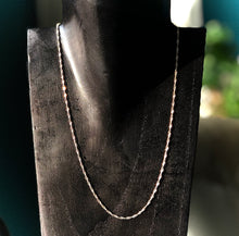 Load image into Gallery viewer, Spiral Sterling Silver Chain 18 Inch
