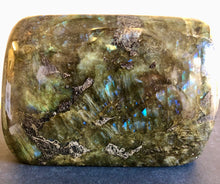 Load image into Gallery viewer, Labradorite Polished Stone C
