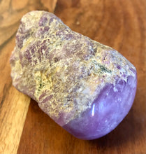 Load image into Gallery viewer, Natural Raw Corundum Pink Sapphire, P68
