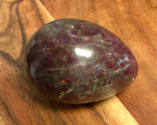 Load image into Gallery viewer, Natural Ruby Zosite Egg P35
